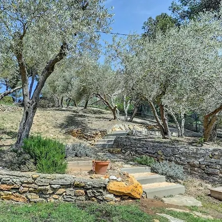 Holiday home Calme Et Collines *